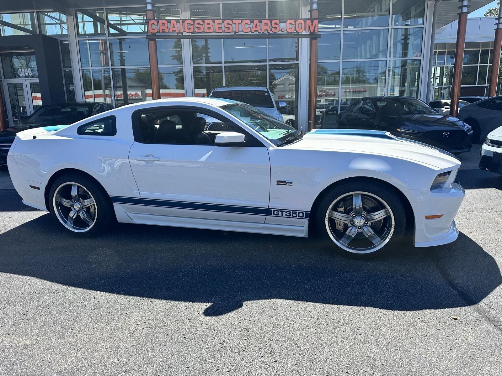 2011 FORD Mustang