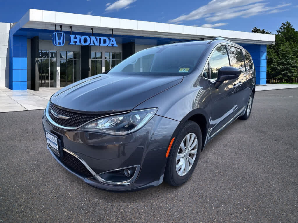 2019 CHRYSLER Pacifica