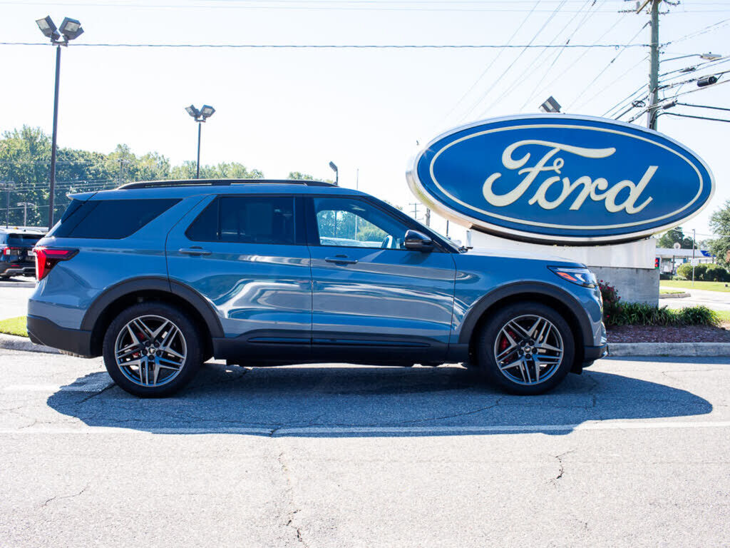 2025 FORD Explorer