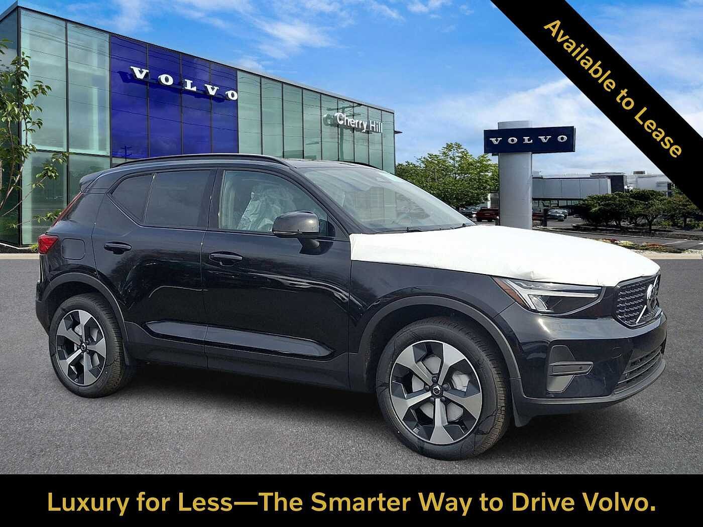 2026 VOLVO XC40