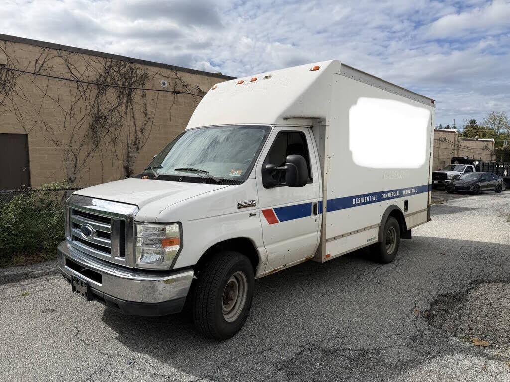 2012 FORD E-350