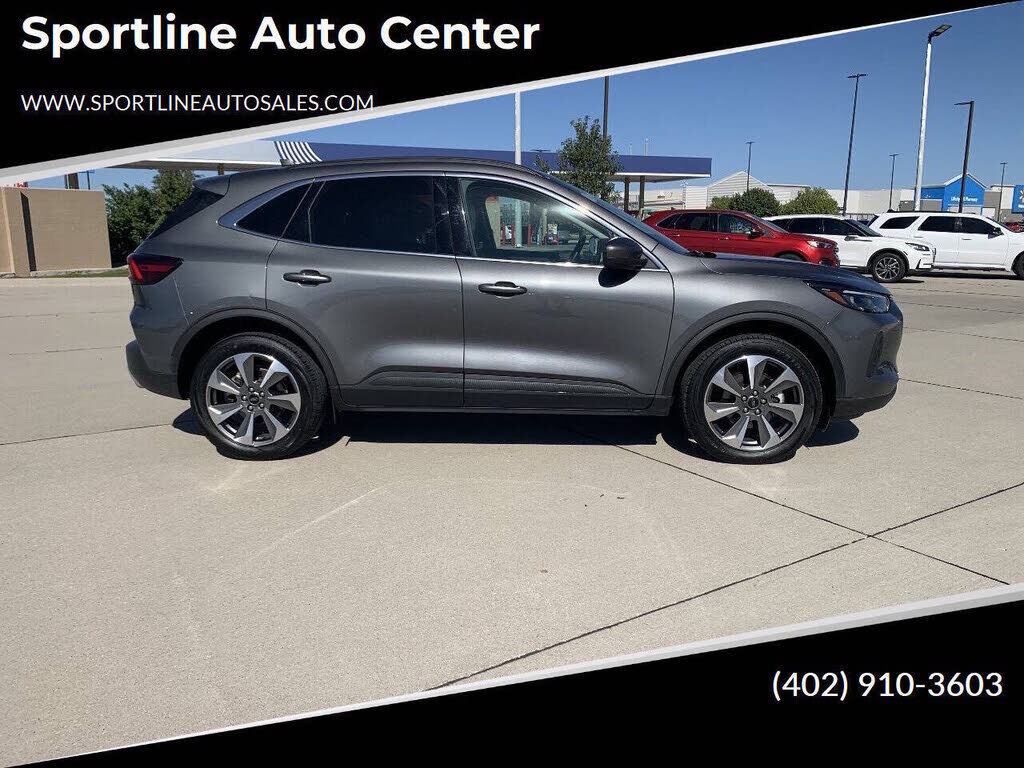2024 FORD Escape