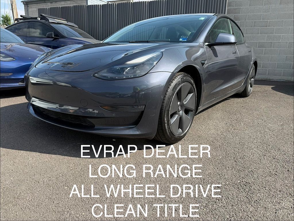 2022 TESLA Model 3