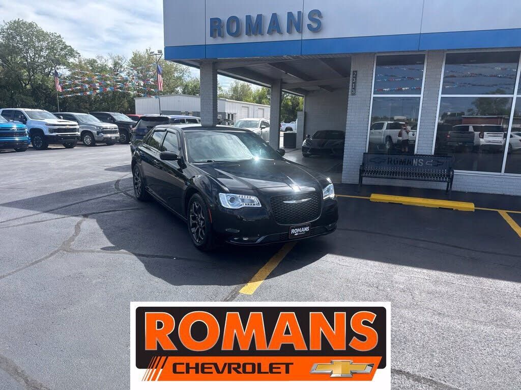 2017 CHRYSLER 300