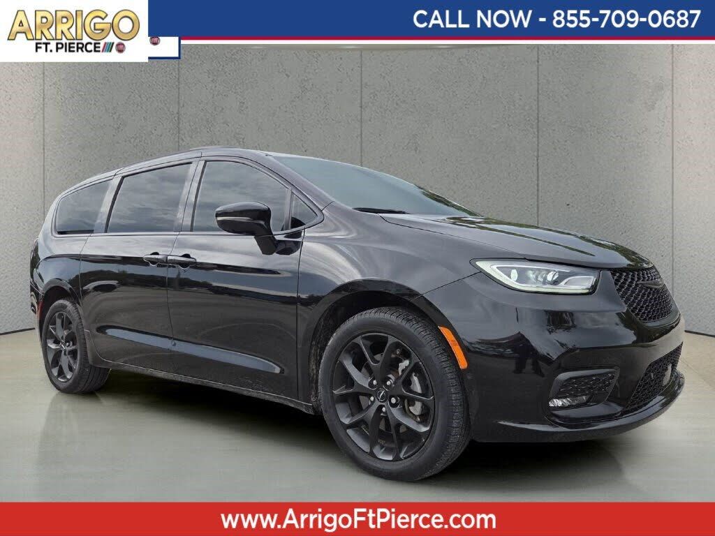 2023 CHRYSLER Pacifica