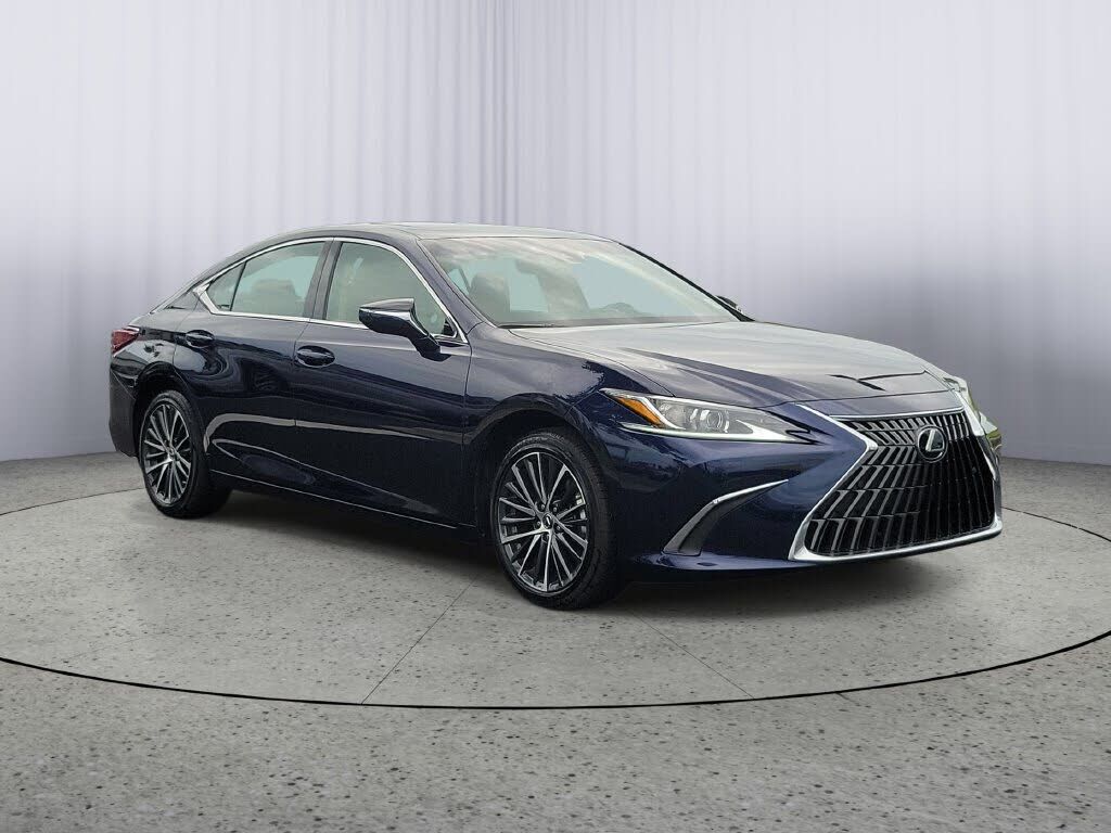 2025 LEXUS ES