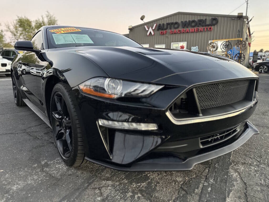 2020 FORD Mustang