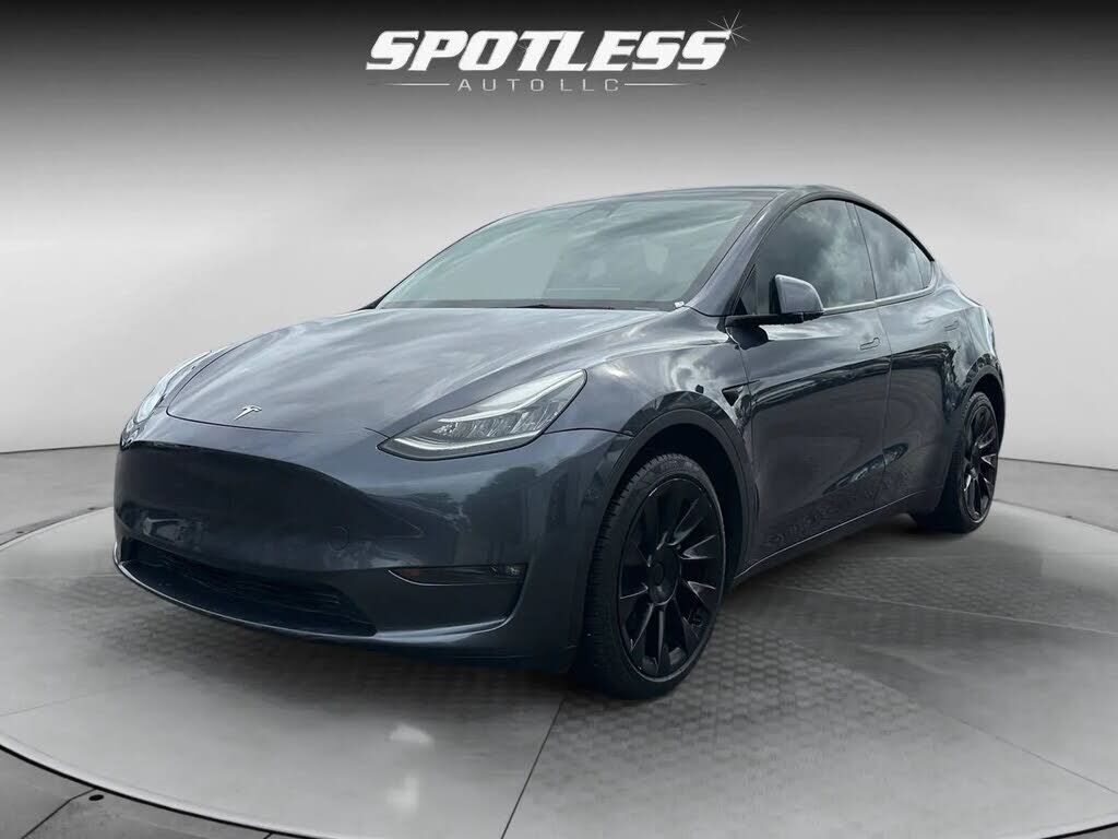 2022 TESLA Model Y