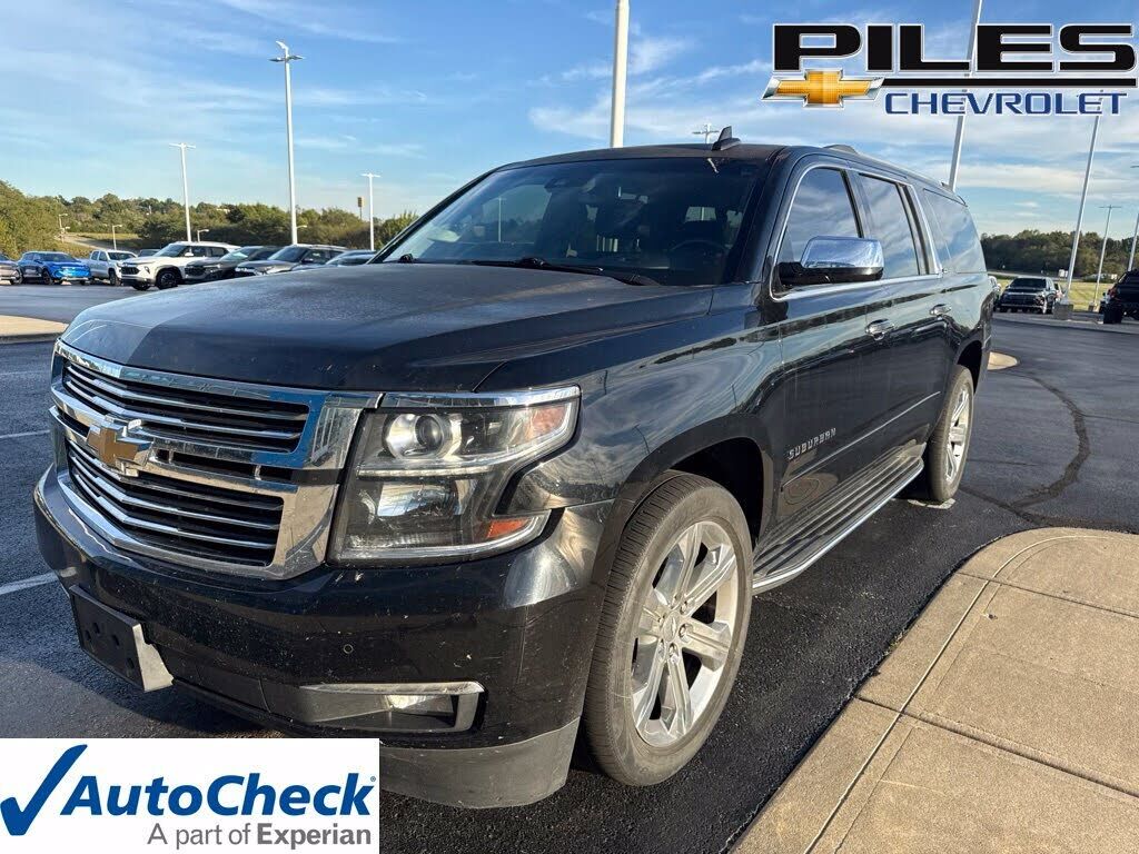 2016 CHEVROLET Suburban