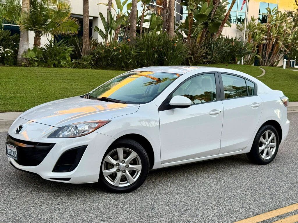 2011 MAZDA Mazda3