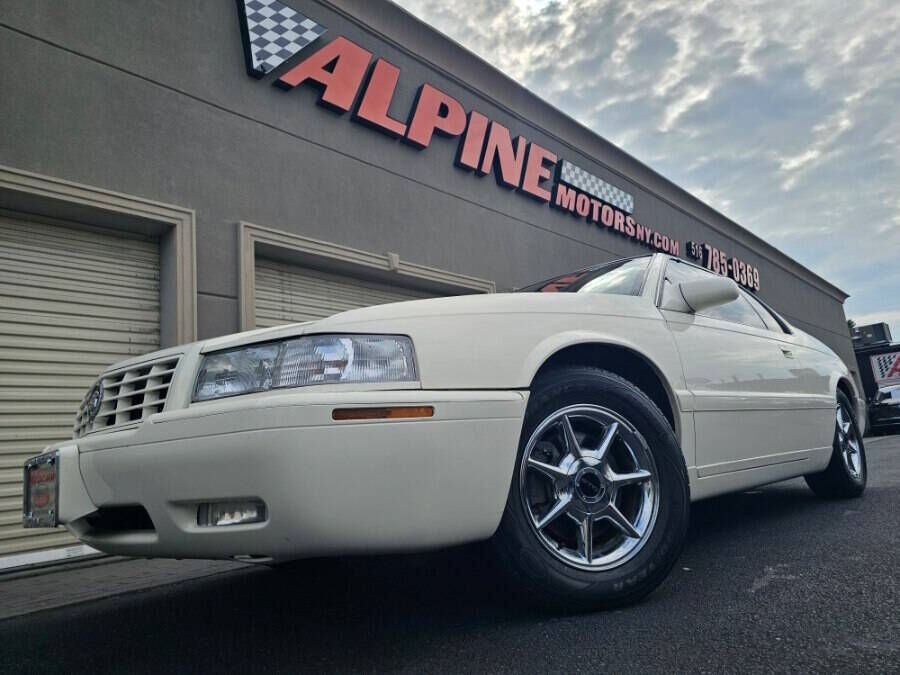 2002 CADILLAC Eldorado
