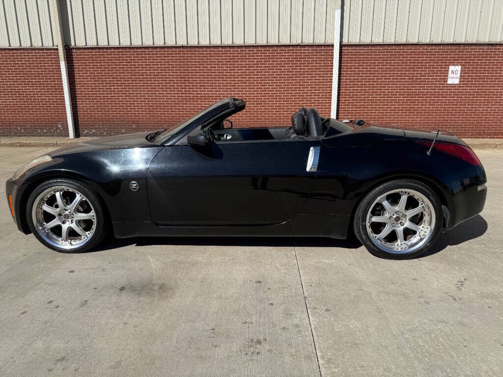 2004 NISSAN 350Z