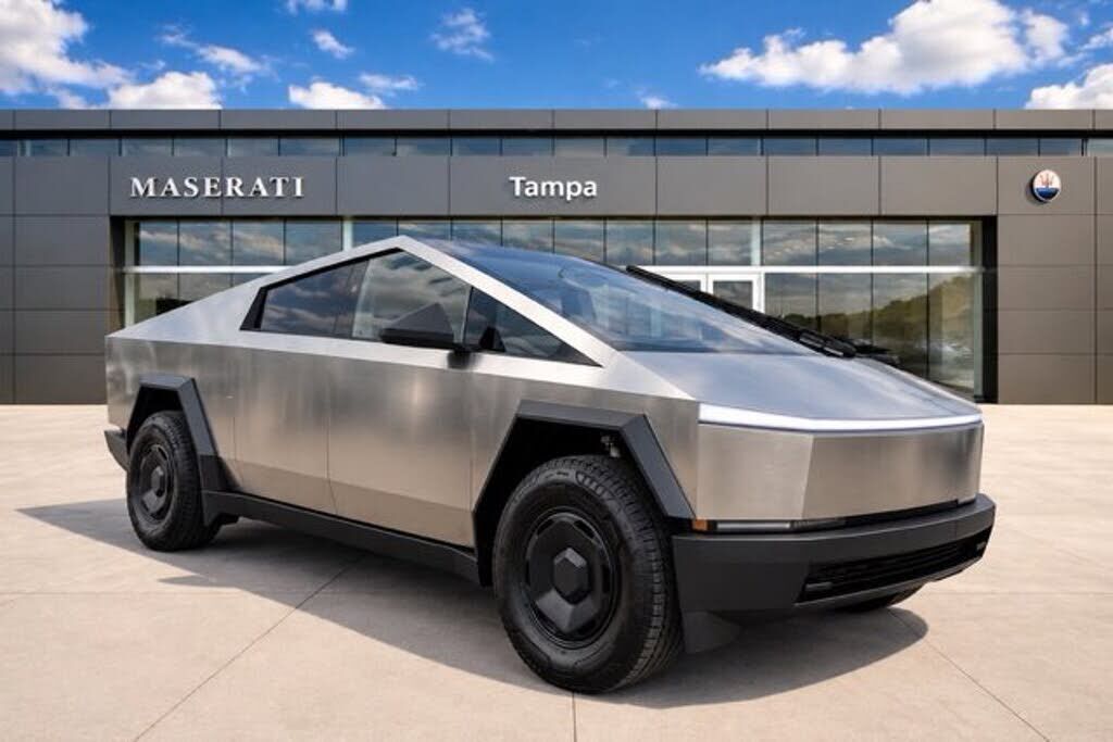 2026 TESLA Cybertruck