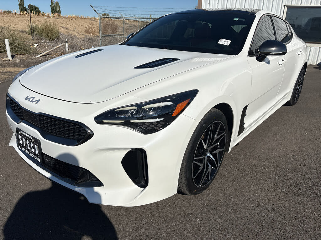 2022 KIA Stinger