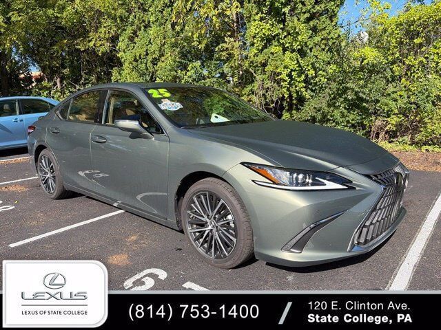 2025 LEXUS ES