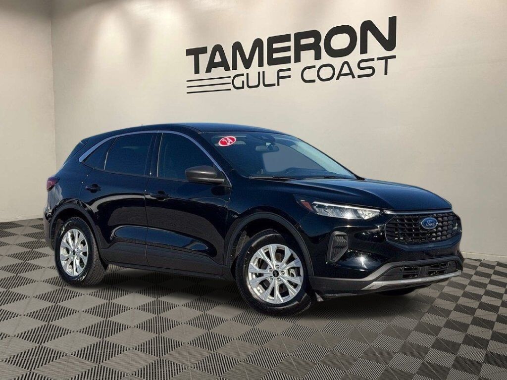 2024 FORD Escape