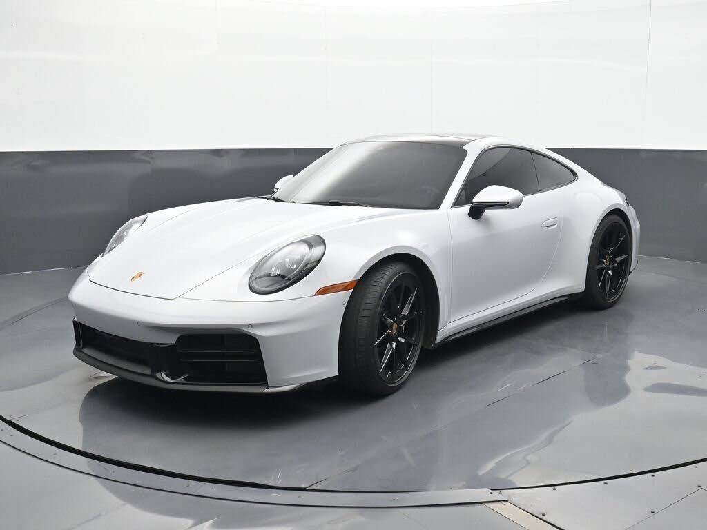 2025 PORSCHE 911