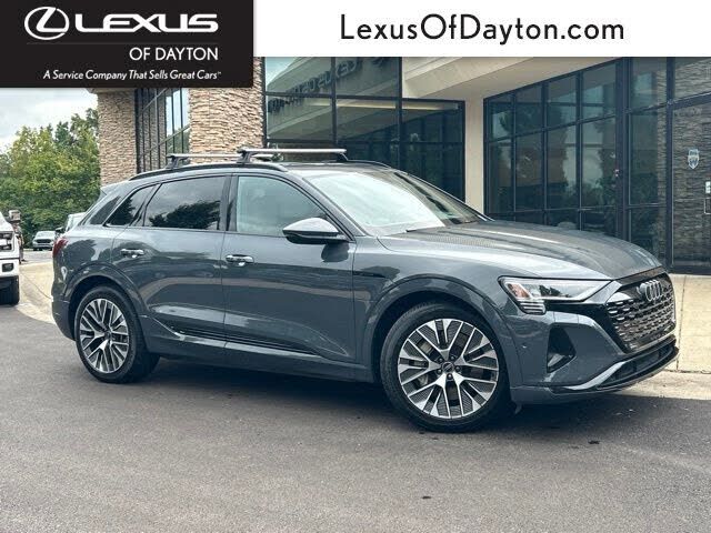 2024 AUDI Q8