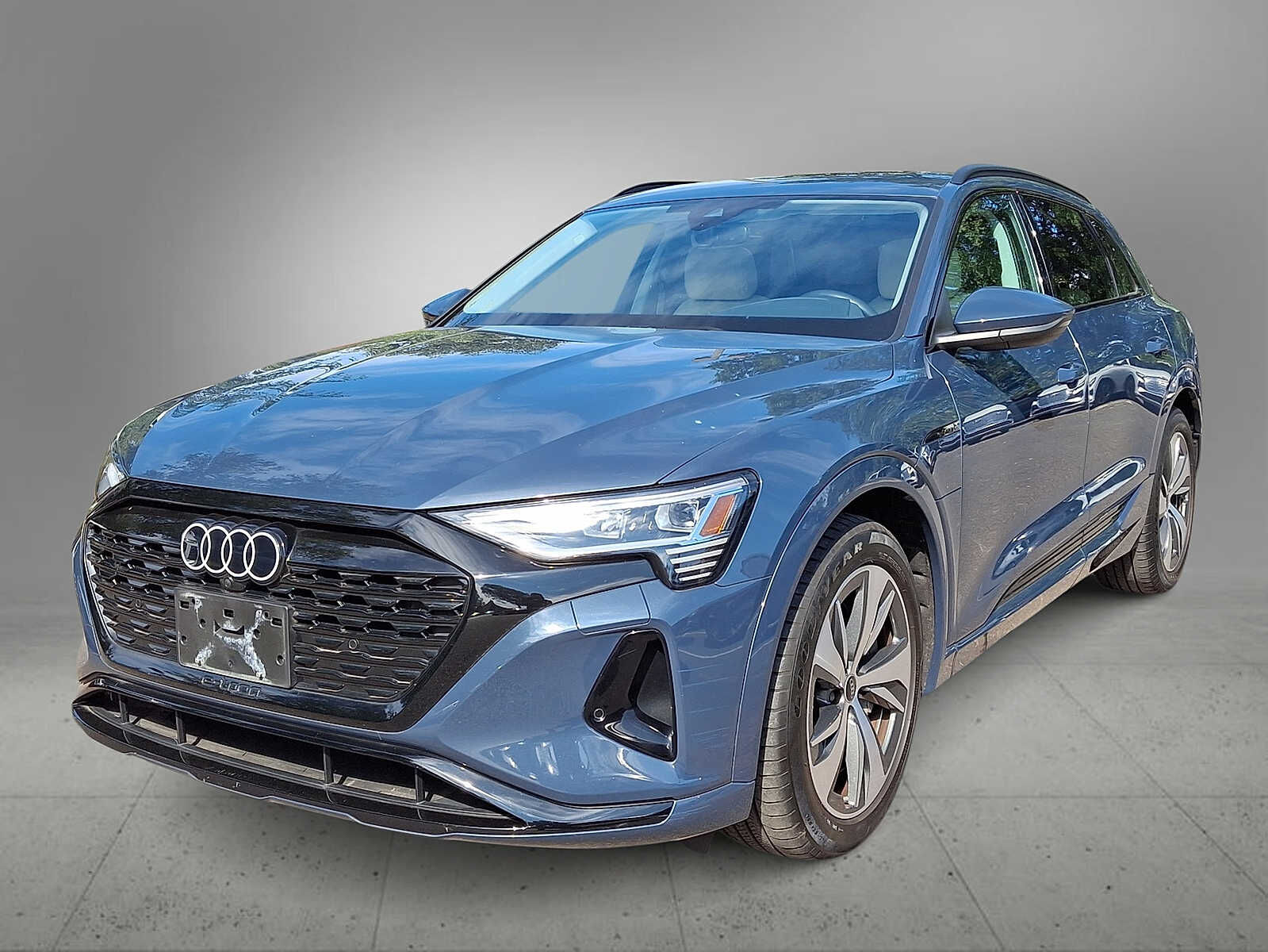 2024 AUDI Q8