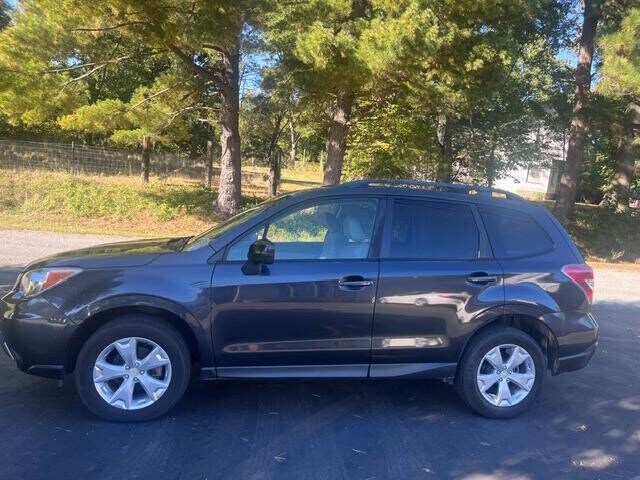 2016 SUBARU Forester