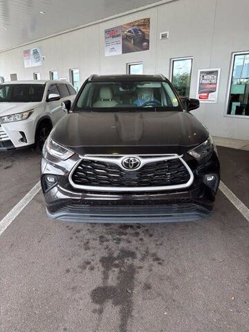 2022 TOYOTA Highlander
