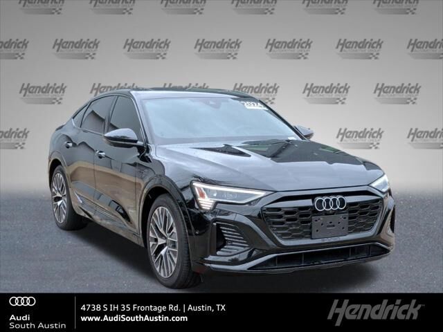 2024 AUDI Q8