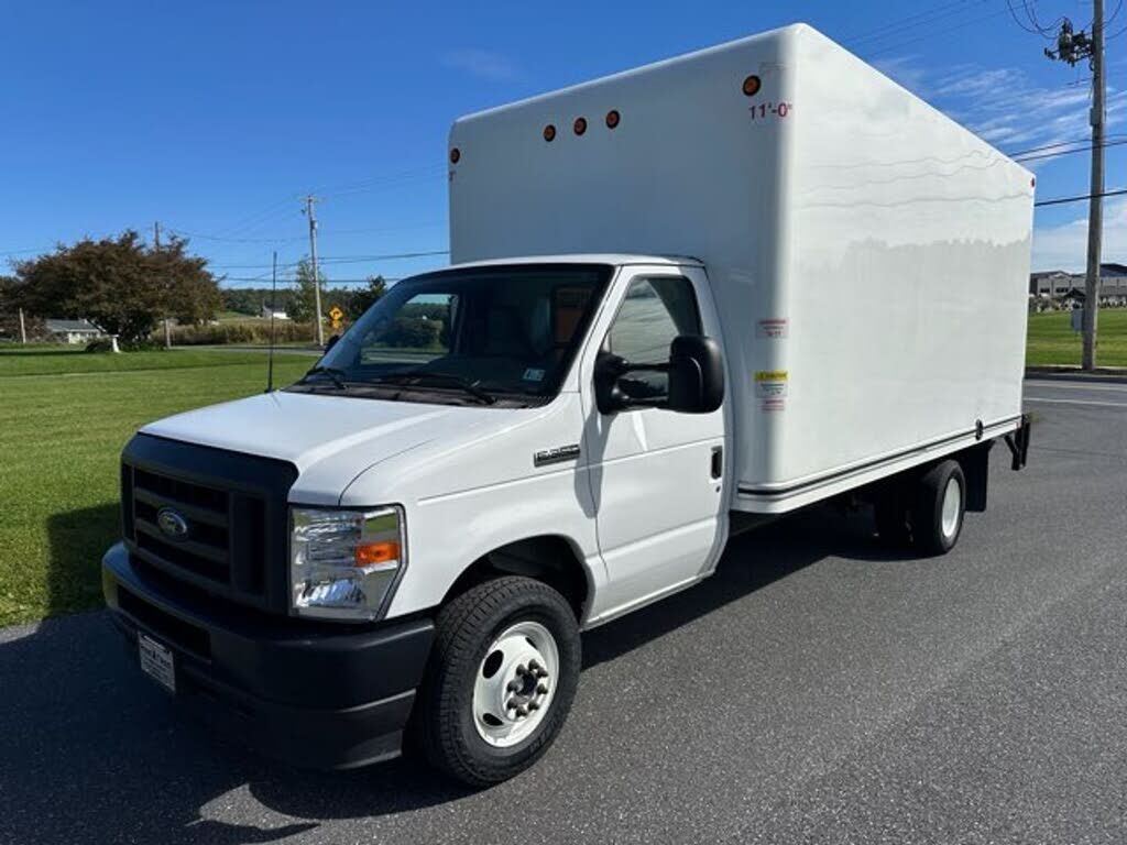 2024 FORD E-350