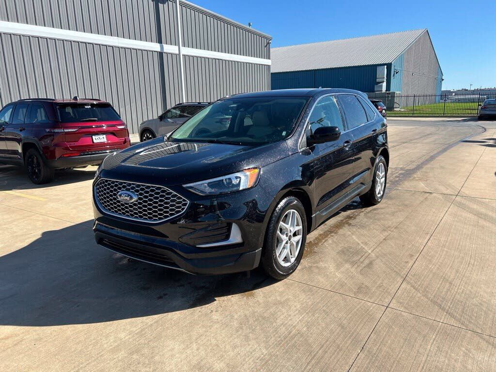 2024 FORD Edge