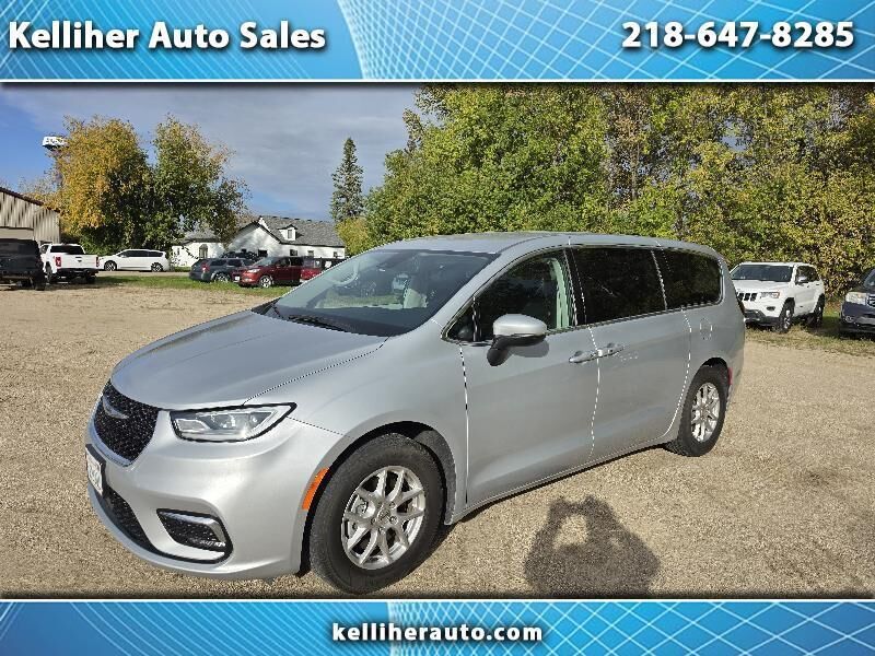 2023 CHRYSLER Pacifica