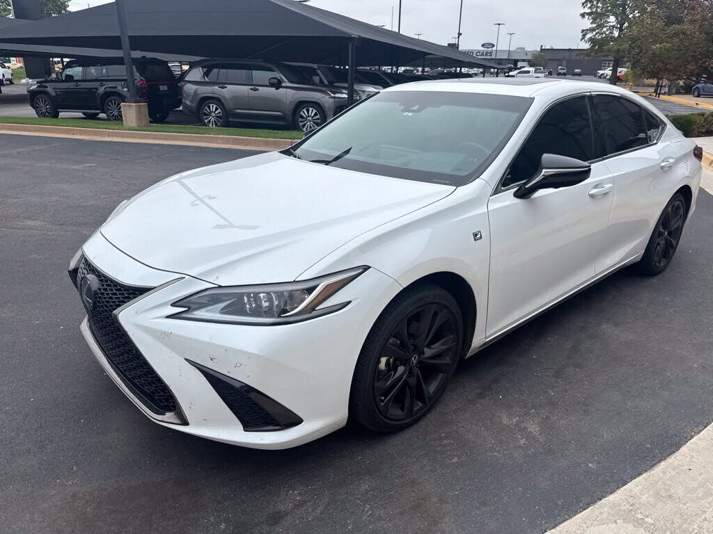 2025 LEXUS ES