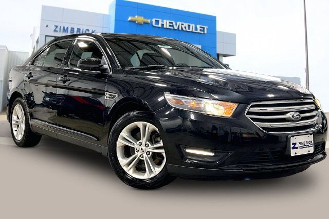 2013 FORD Taurus
