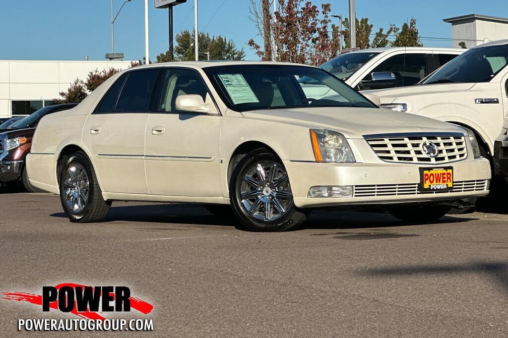 2010 CADILLAC DTS