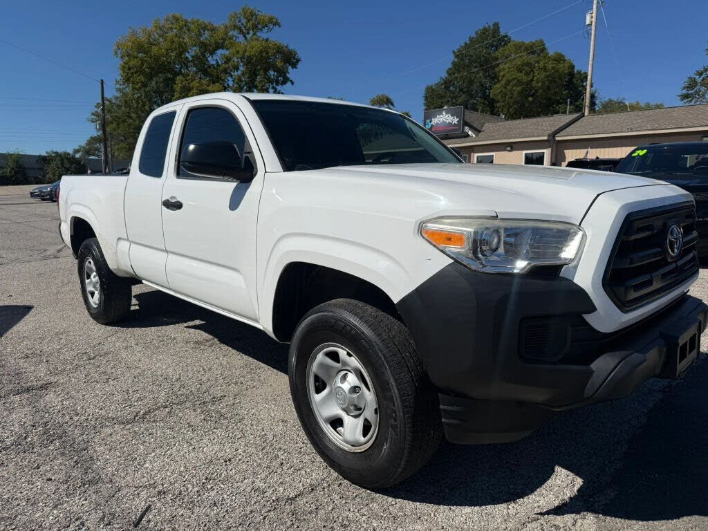 2017 TOYOTA Tacoma