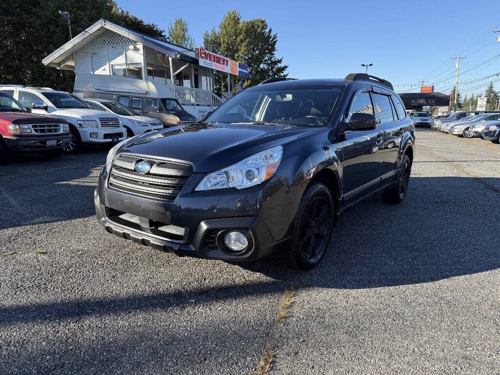 2013 SUBARU Outback
