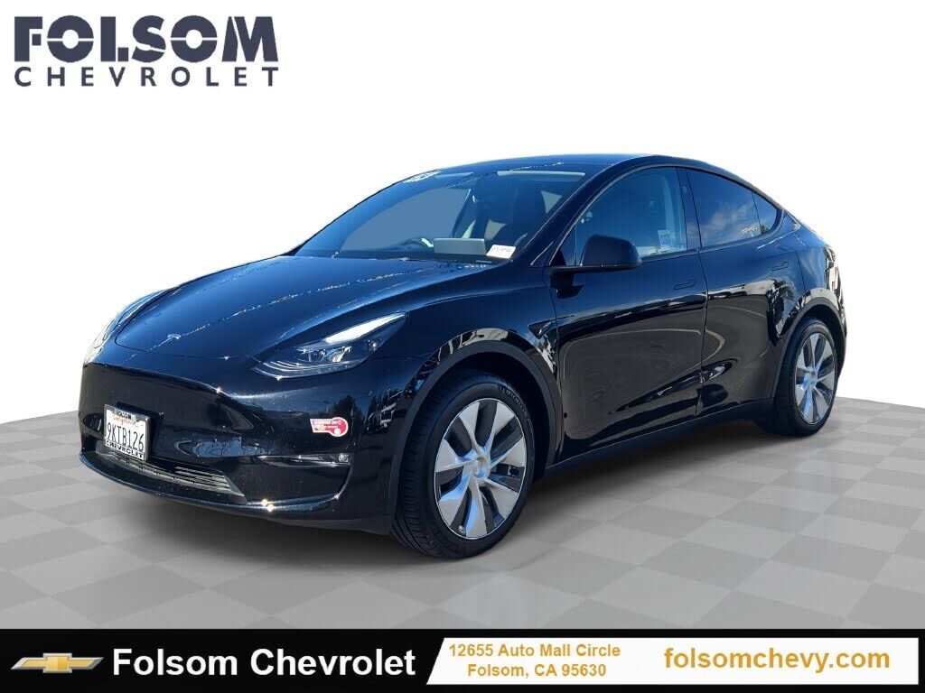 2024 TESLA Model Y