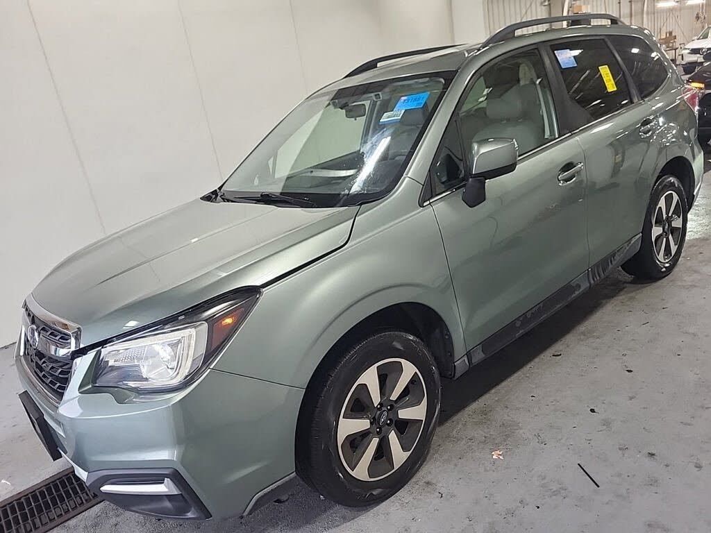 2017 SUBARU Forester