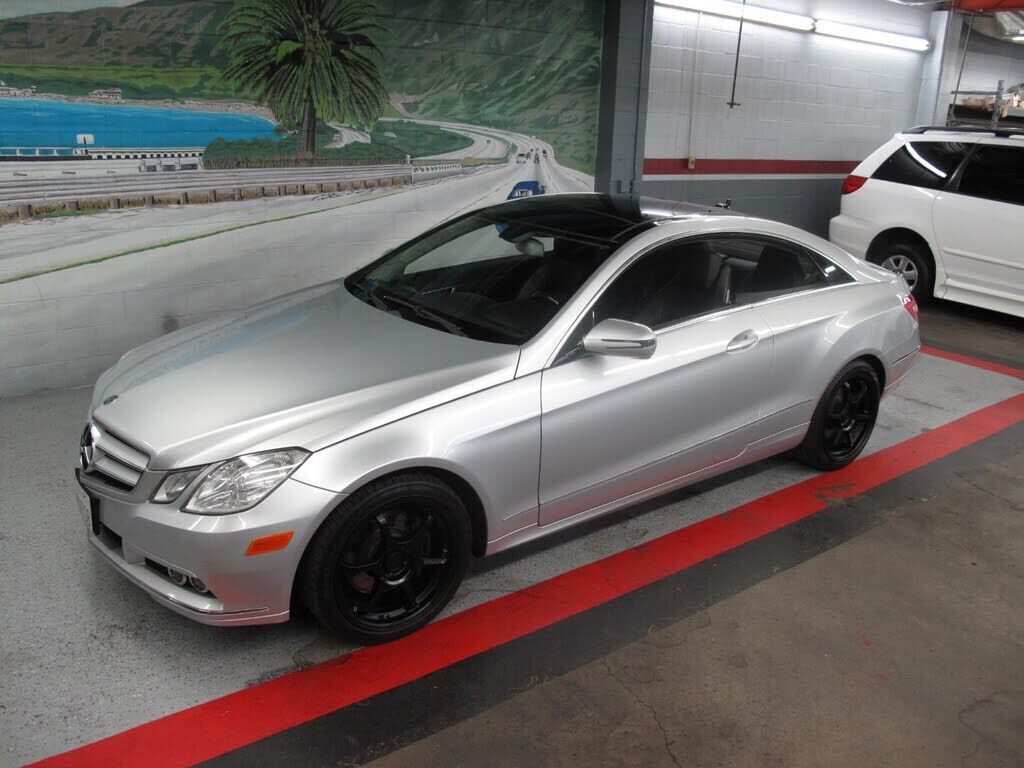 2010 MERCEDES-BENZ E-Class