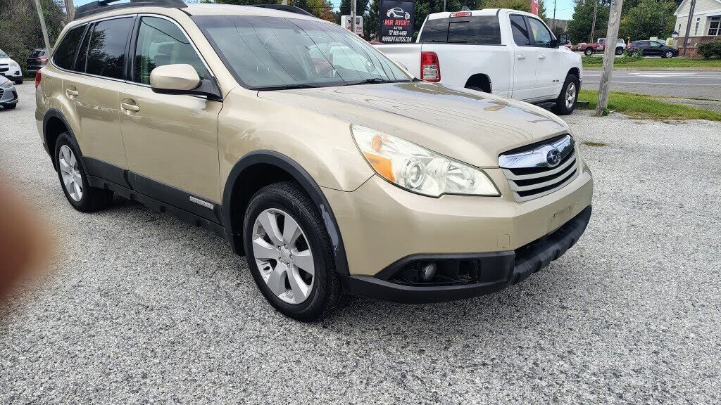 2010 SUBARU Outback