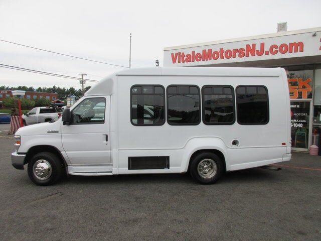 2018 FORD E-350