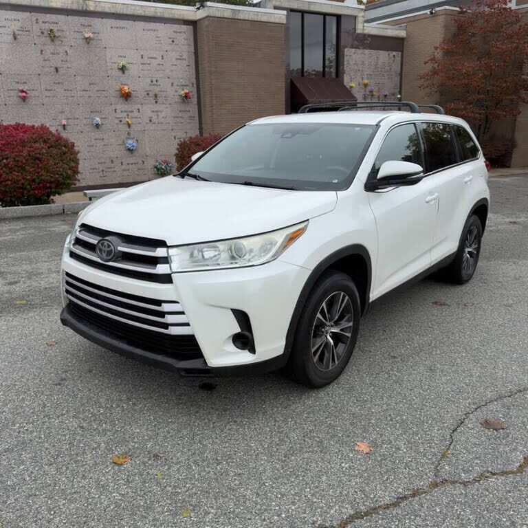 2019 TOYOTA Highlander