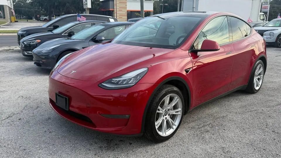 2021 TESLA Model Y