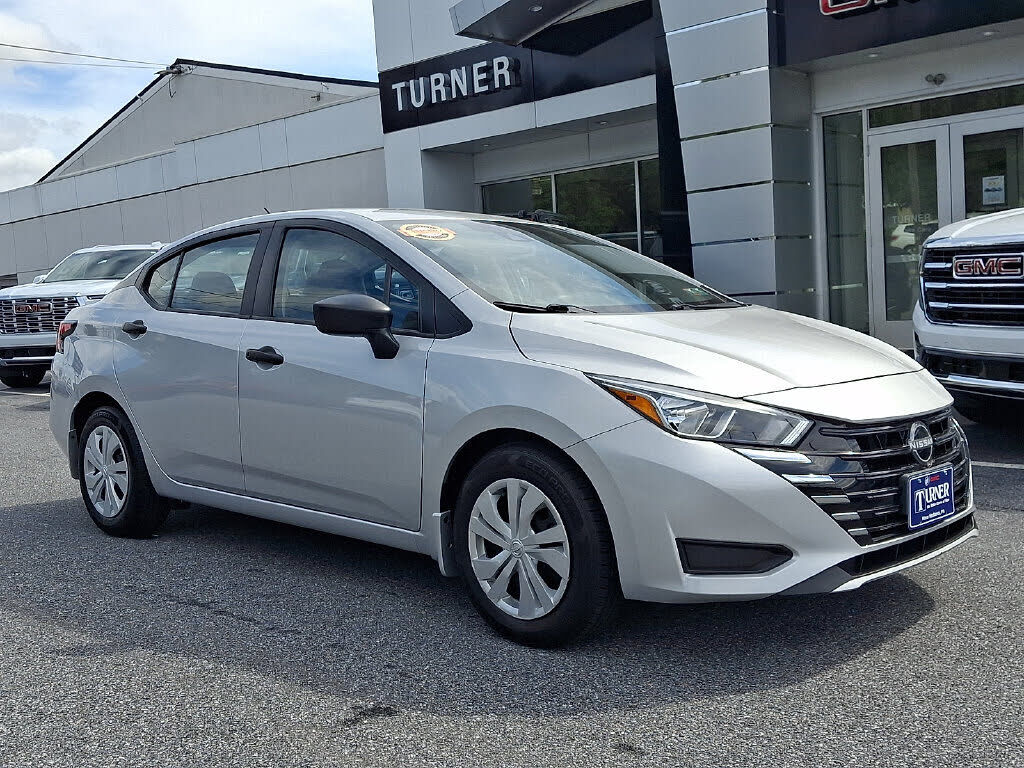 2024 NISSAN Versa