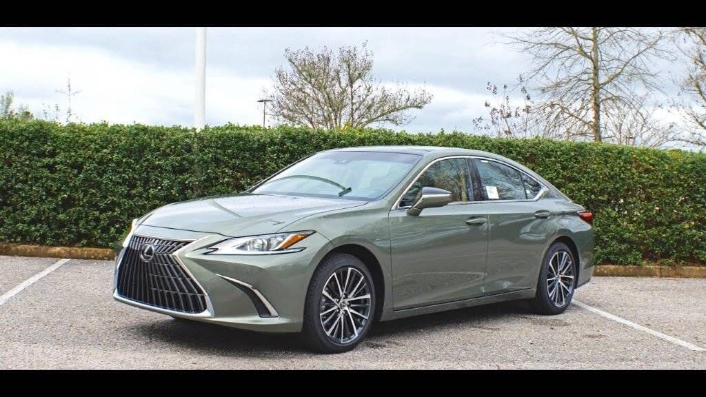 2024 LEXUS ES