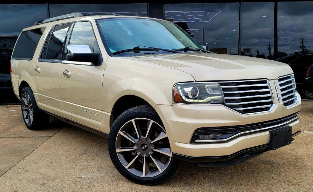 2017 LINCOLN Navigator L