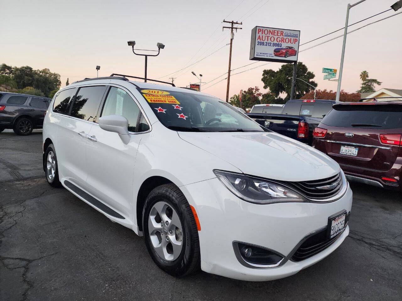 2017 CHRYSLER Pacifica