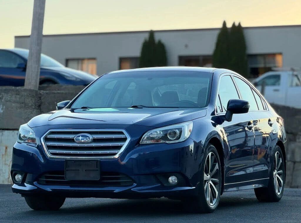 2017 SUBARU Legacy