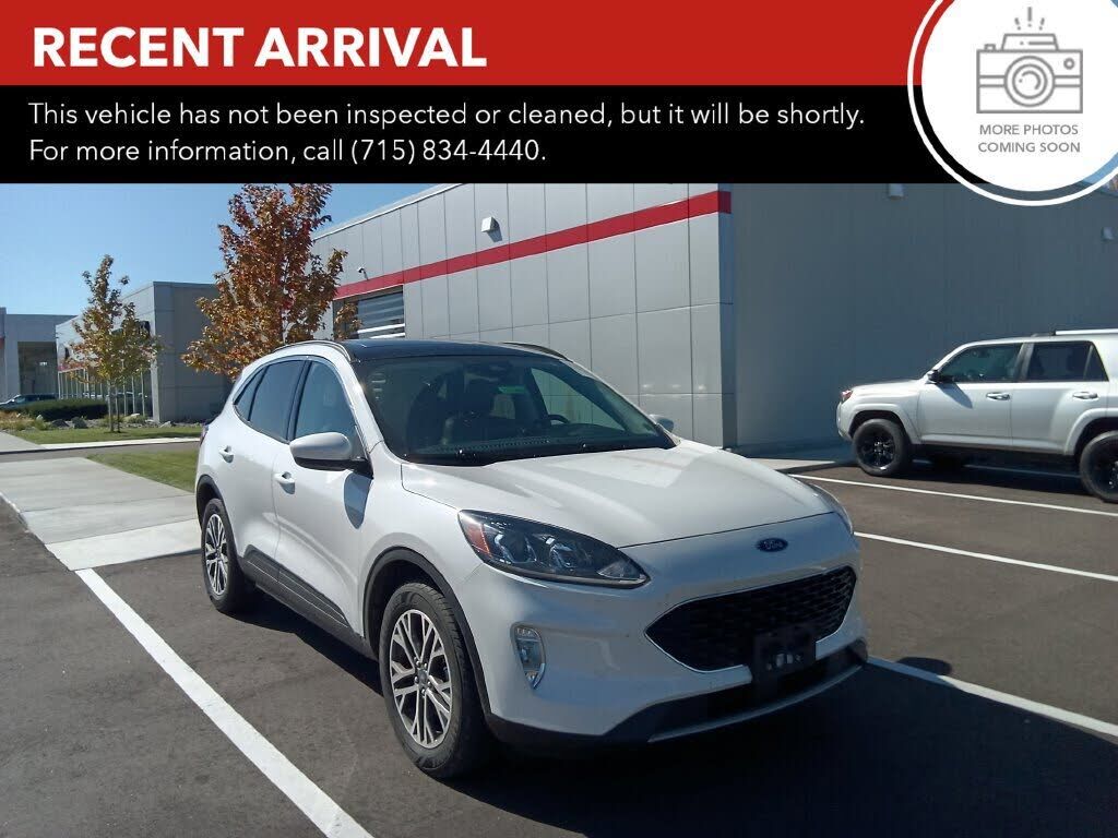 2020 FORD Escape