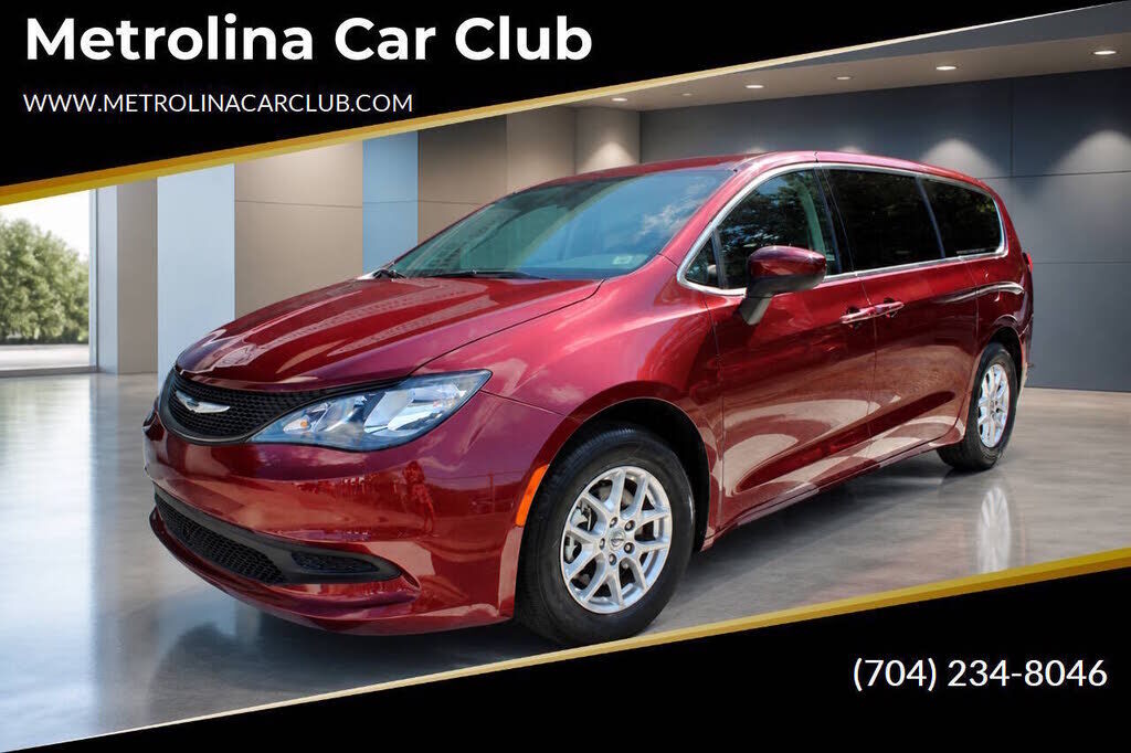 2023 CHRYSLER Voyager