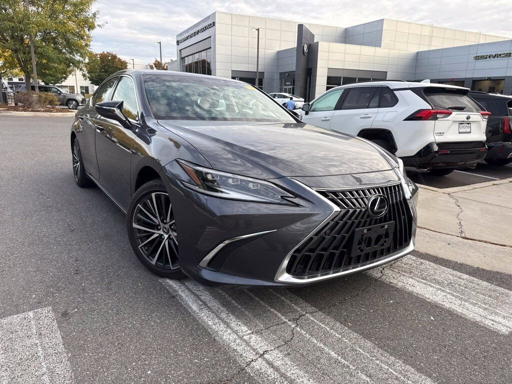 2024 LEXUS ES