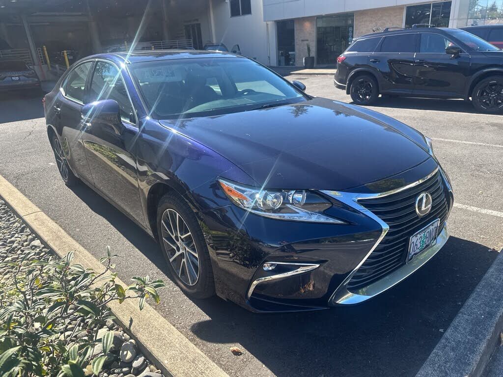 2016 LEXUS ES